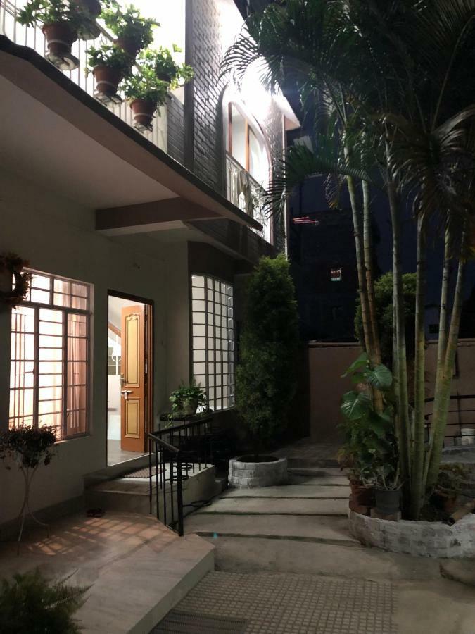 Magen Apartment Imphal Luaran gambar
